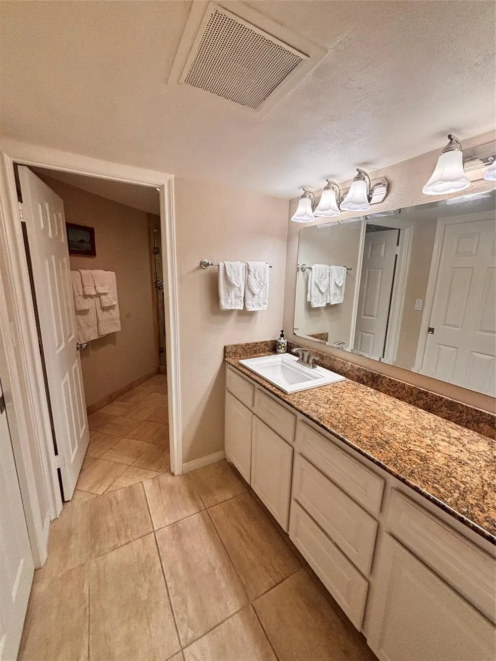 1111 Bering Drive #1205 Houston, TX 77057