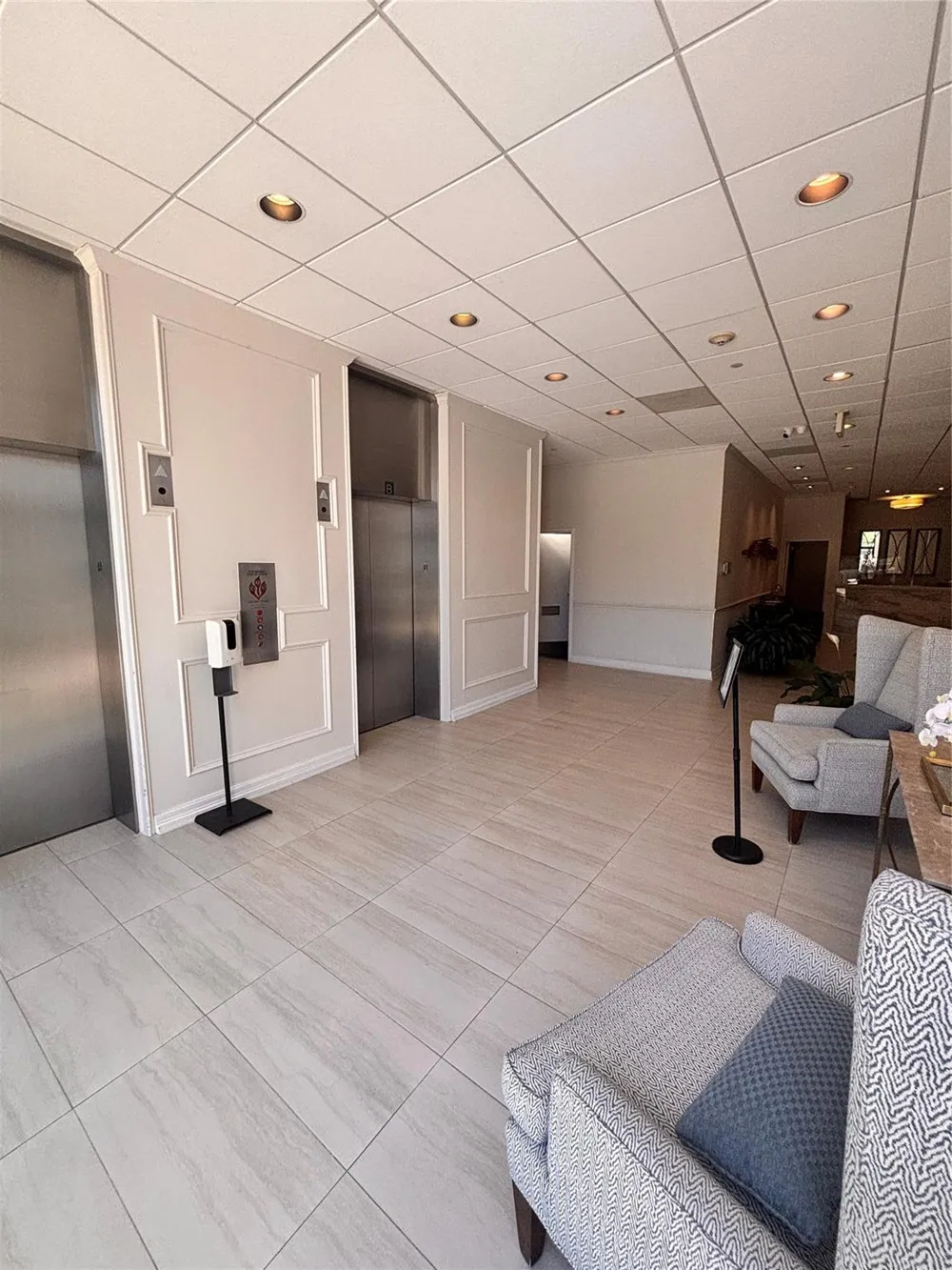 1111 Bering Drive #1205 Houston, TX 77057