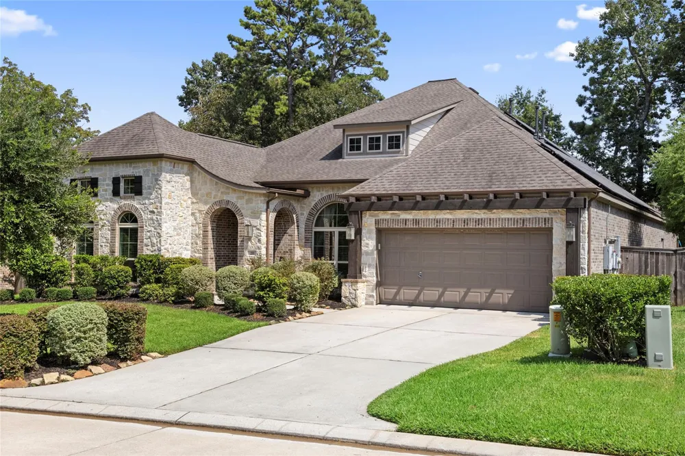 211 Evening Tide Way Conroe, TX 77318