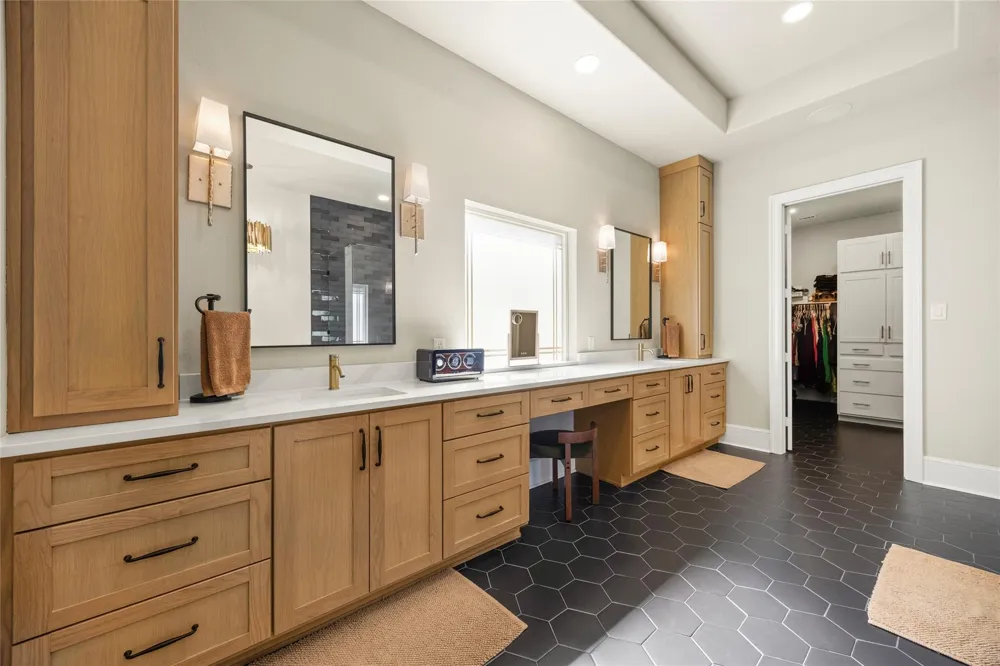 211 Evening Tide Way Conroe, TX 77318