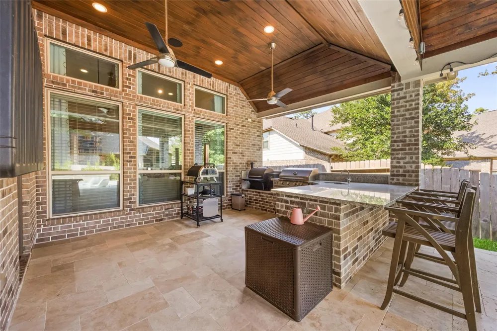211 Evening Tide Way Conroe, TX 77318