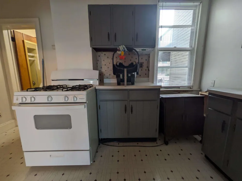 94 WEST 13TH ST Bayonne, NJ 07002