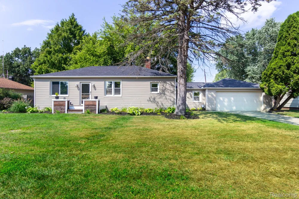 5555 Botsford Avenue Sterling Heights City, MI 48310