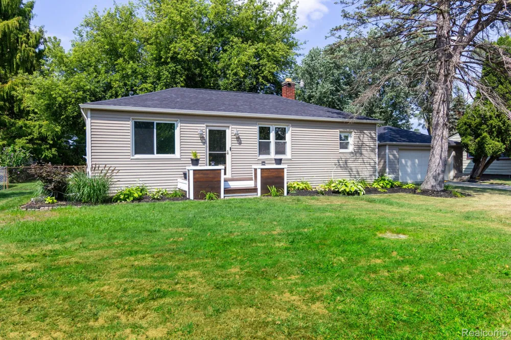 5555 Botsford Avenue Sterling Heights City, MI 48310