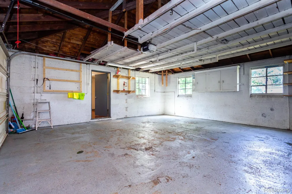 5555 Botsford Avenue Sterling Heights City, MI 48310