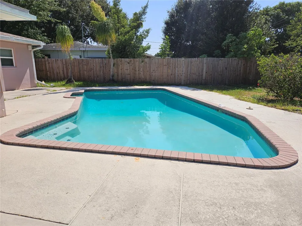 5360 25TH AVENUE St Petersburg, FL 33710