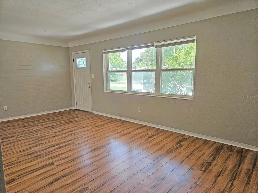 5360 25TH AVENUE St Petersburg, FL 33710