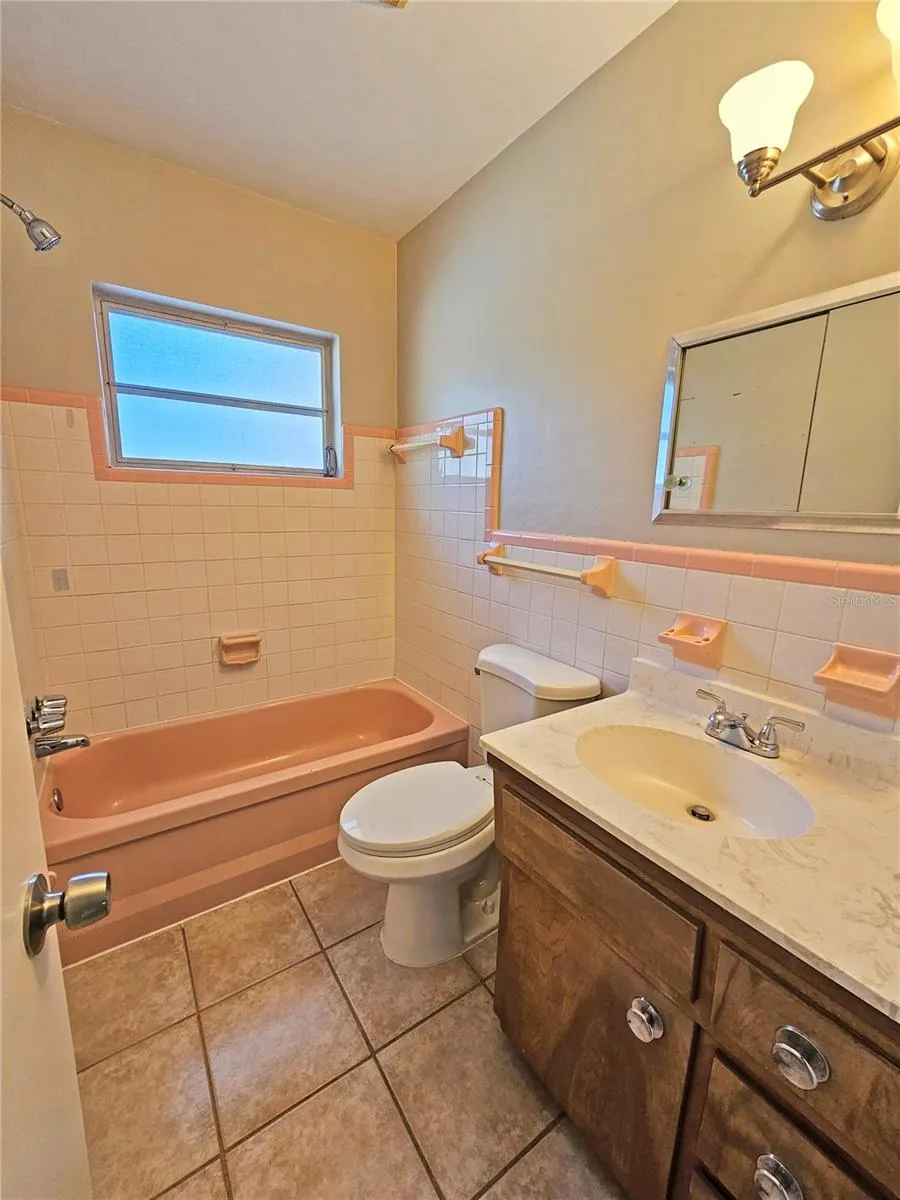 5360 25TH AVENUE St Petersburg, FL 33710