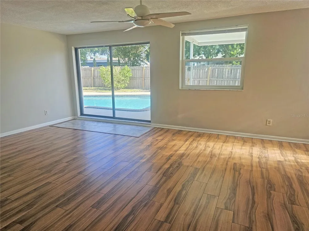 5360 25TH AVENUE St Petersburg, FL 33710