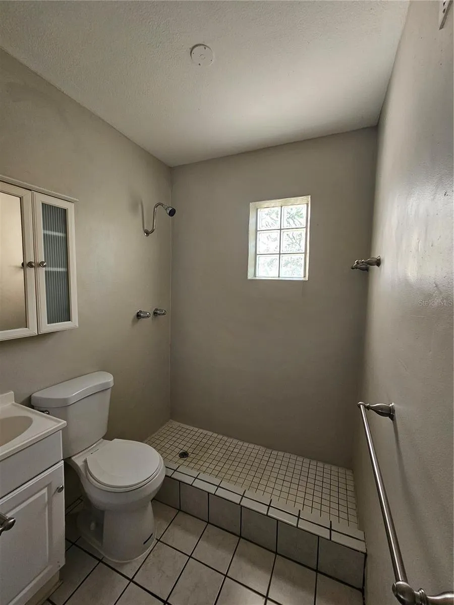 5360 25TH AVENUE St Petersburg, FL 33710