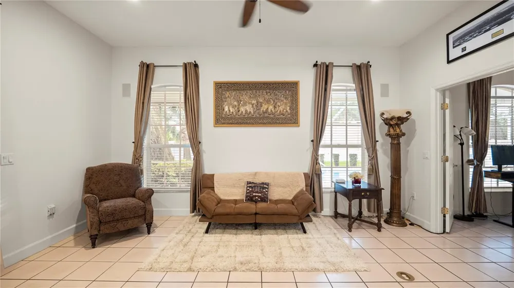 318 HAMILTON SHORES DRIVE NE Winter Haven, FL 33881