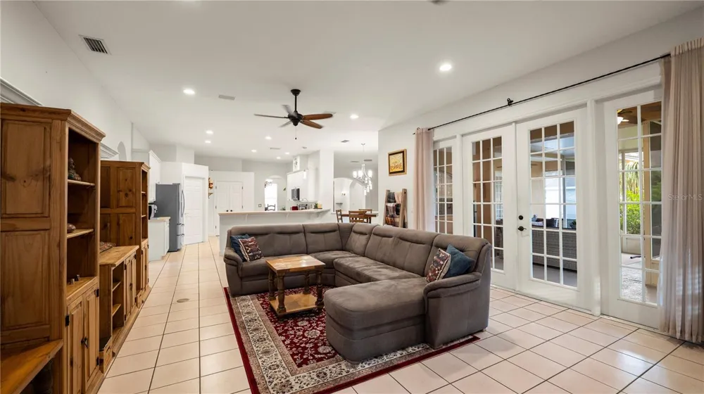 318 HAMILTON SHORES DRIVE NE Winter Haven, FL 33881