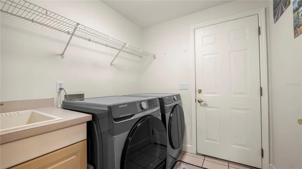 318 HAMILTON SHORES DRIVE NE Winter Haven, FL 33881