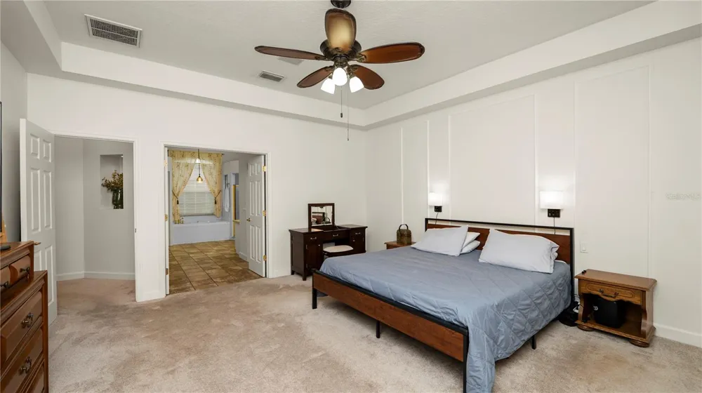 318 HAMILTON SHORES DRIVE NE Winter Haven, FL 33881