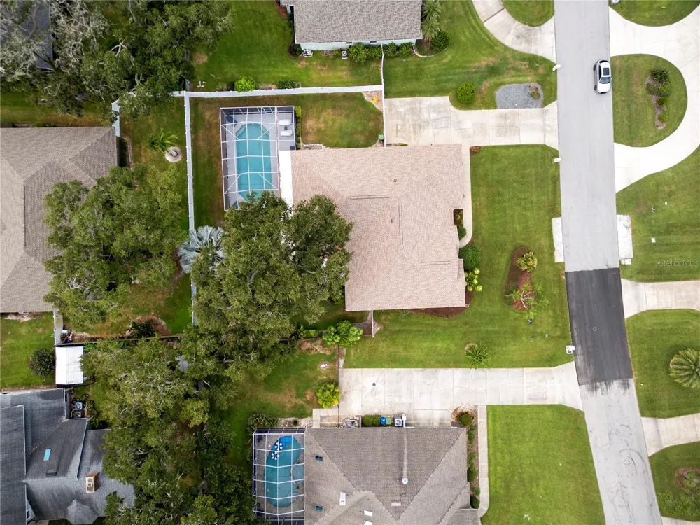 318 HAMILTON SHORES DRIVE NE Winter Haven, FL 33881