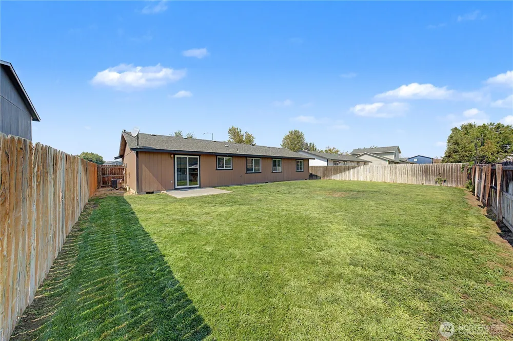513 Monarch Street Moses Lake, WA 98837