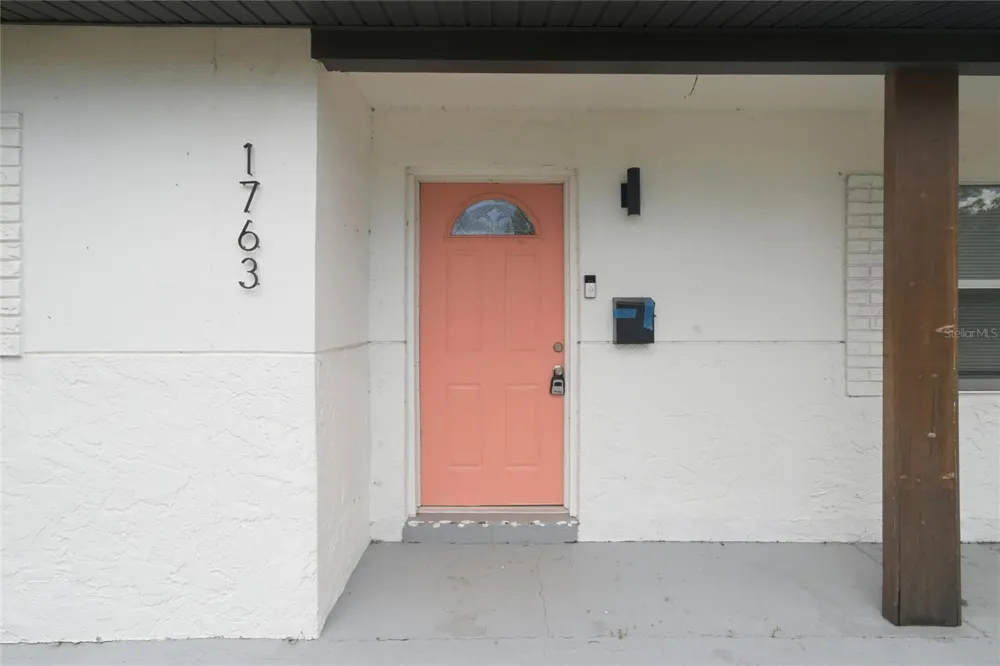 1763 30TH AVENUE St Petersburg, FL 33713