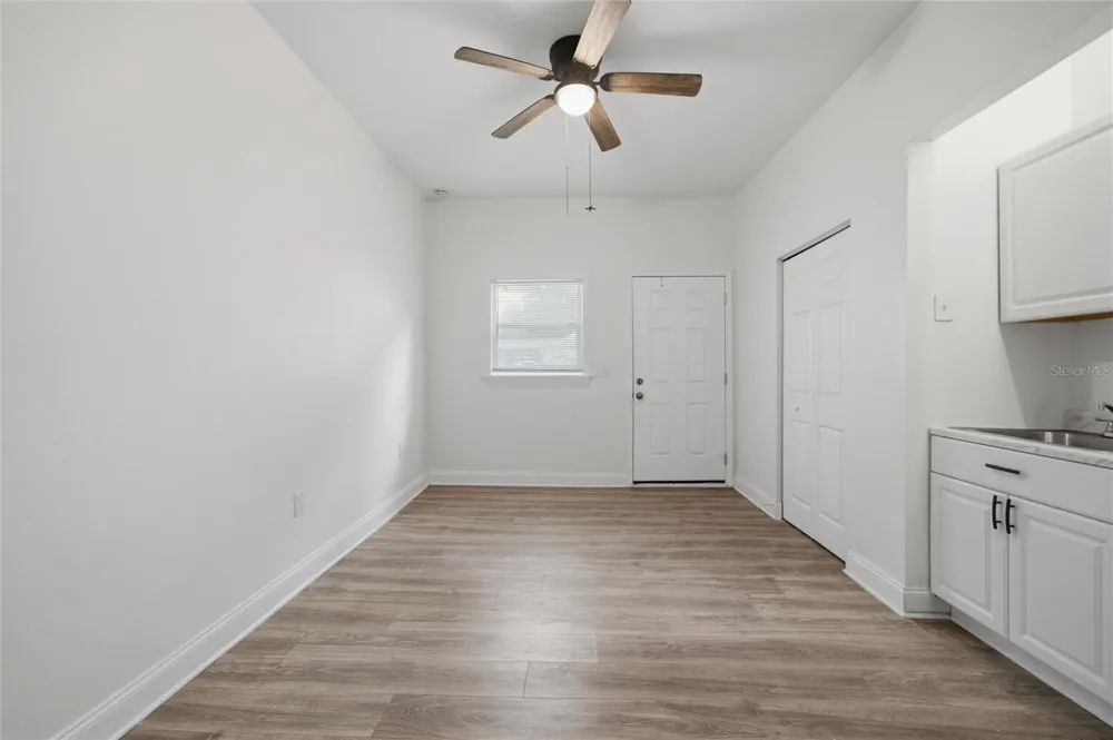 1763 30TH AVENUE St Petersburg, FL 33713