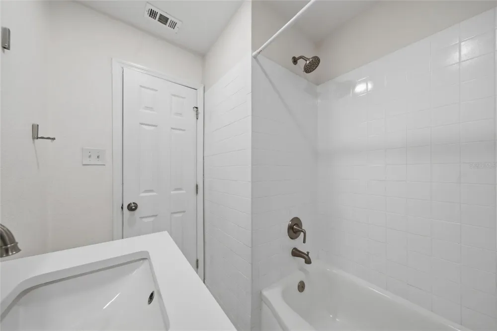 1763 30TH AVENUE St Petersburg, FL 33713