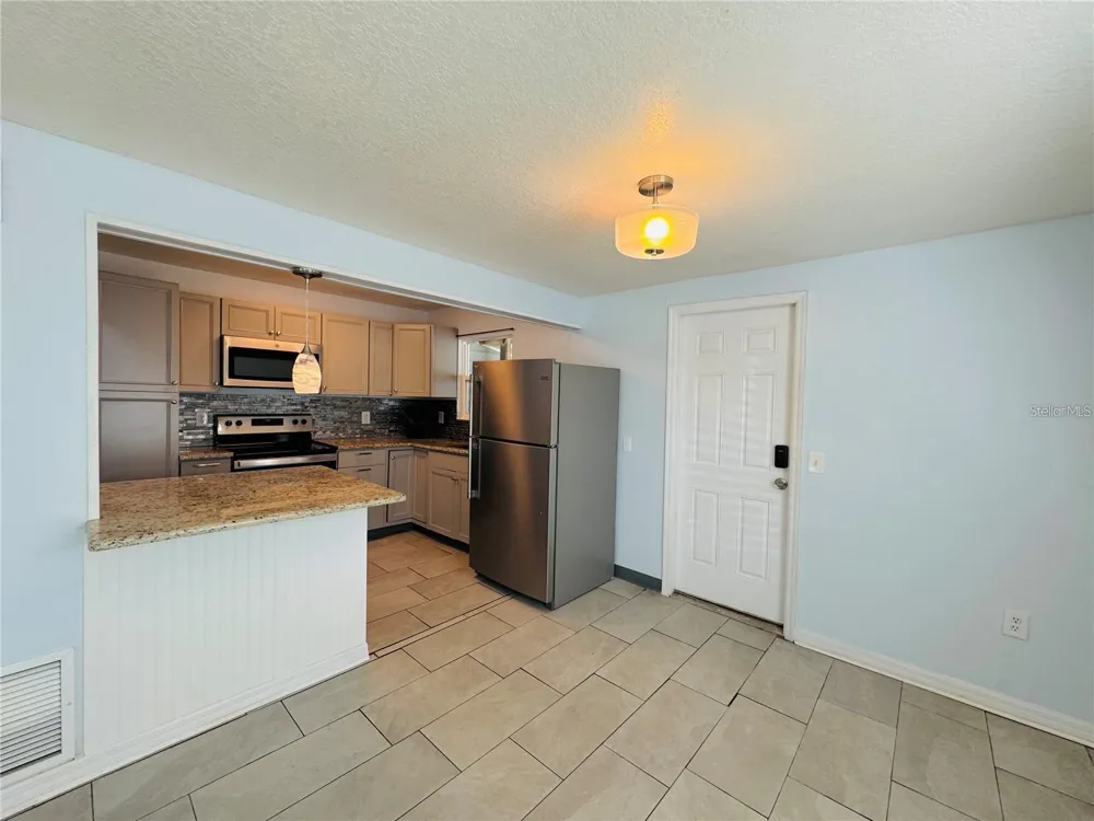 1683 FRICKE AVENUE Orlando, FL 32828
