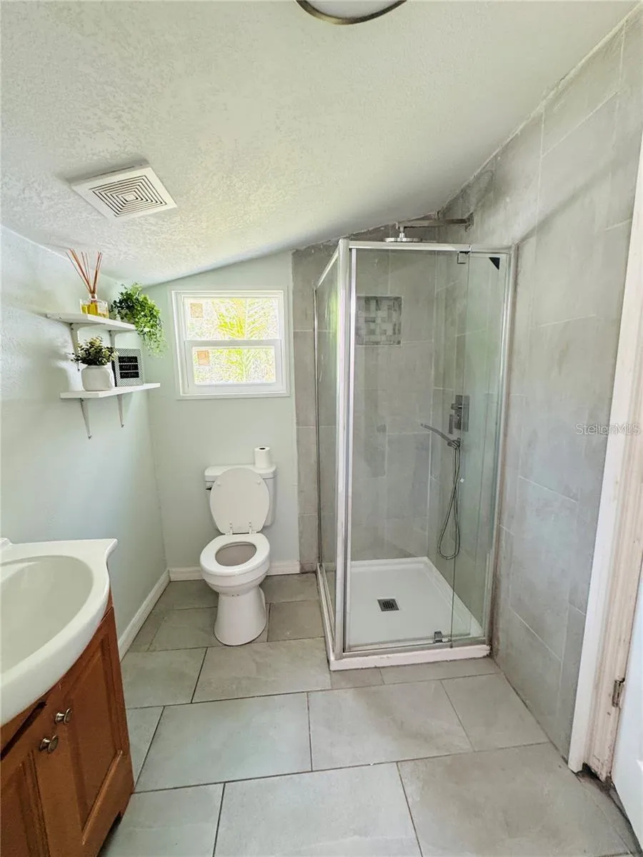 1683 FRICKE AVENUE Orlando, FL 32828