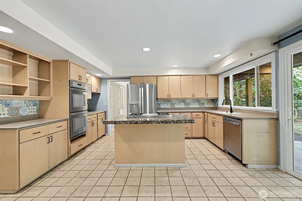 2235 Sahalee Drive E Sammamish, WA 98074