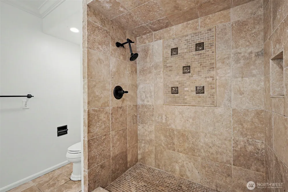 2235 Sahalee Drive E Sammamish, WA 98074