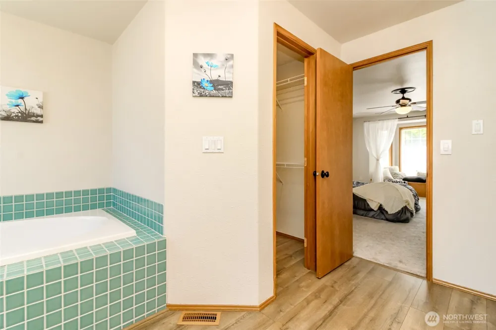 9120 Kelly Court NE Lacey, WA 98516