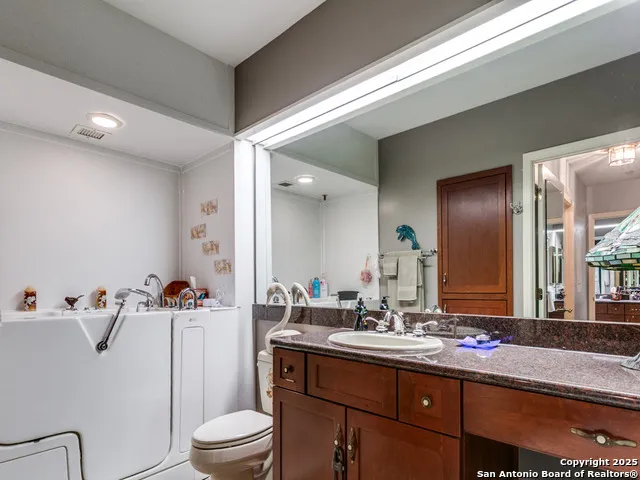 1 Towers Park Ln #316 San Antonio, TX 78209