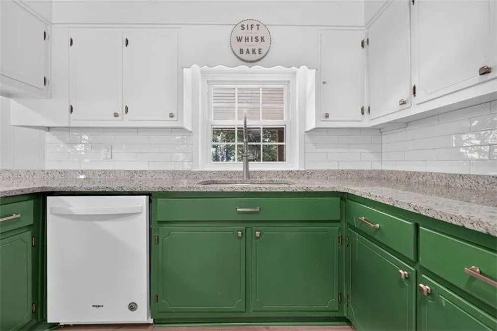 7375 BEAR MOUNTAIN ROAD Dawsonville, GA 30534