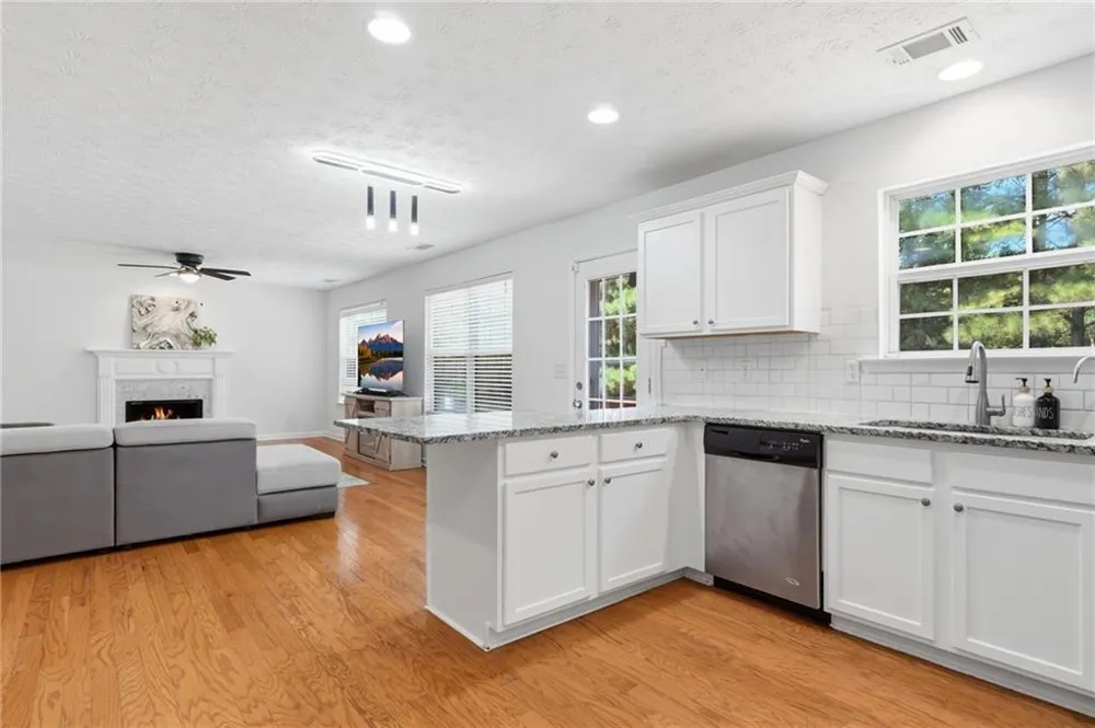 5492 Skylar Creek Lane Buford, GA 30518