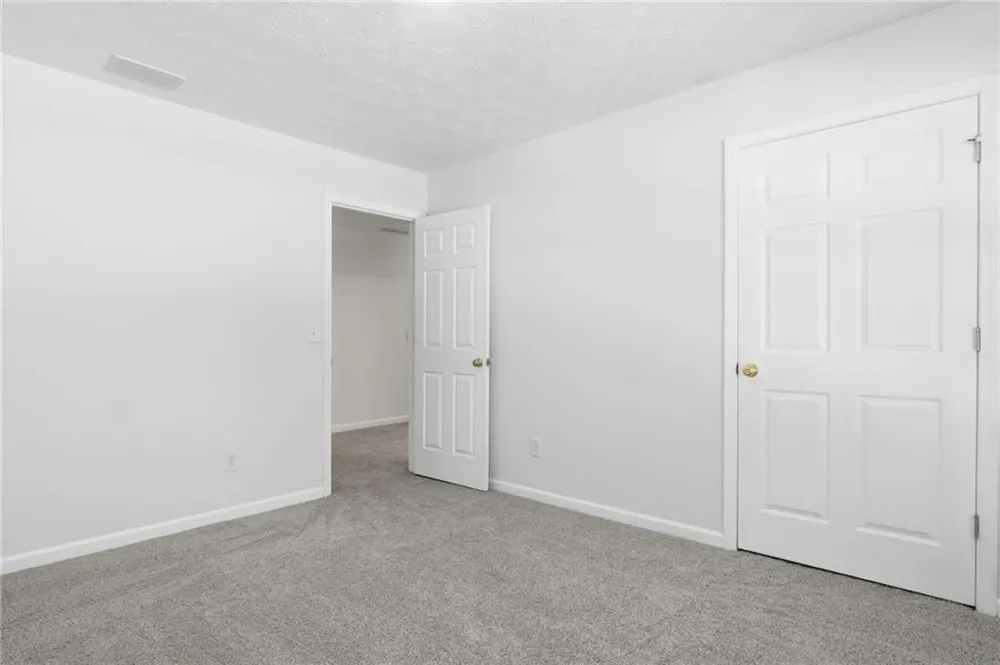 5492 Skylar Creek Lane Buford, GA 30518