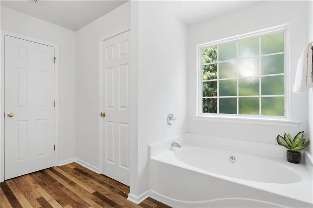 5492 Skylar Creek Lane Buford, GA 30518