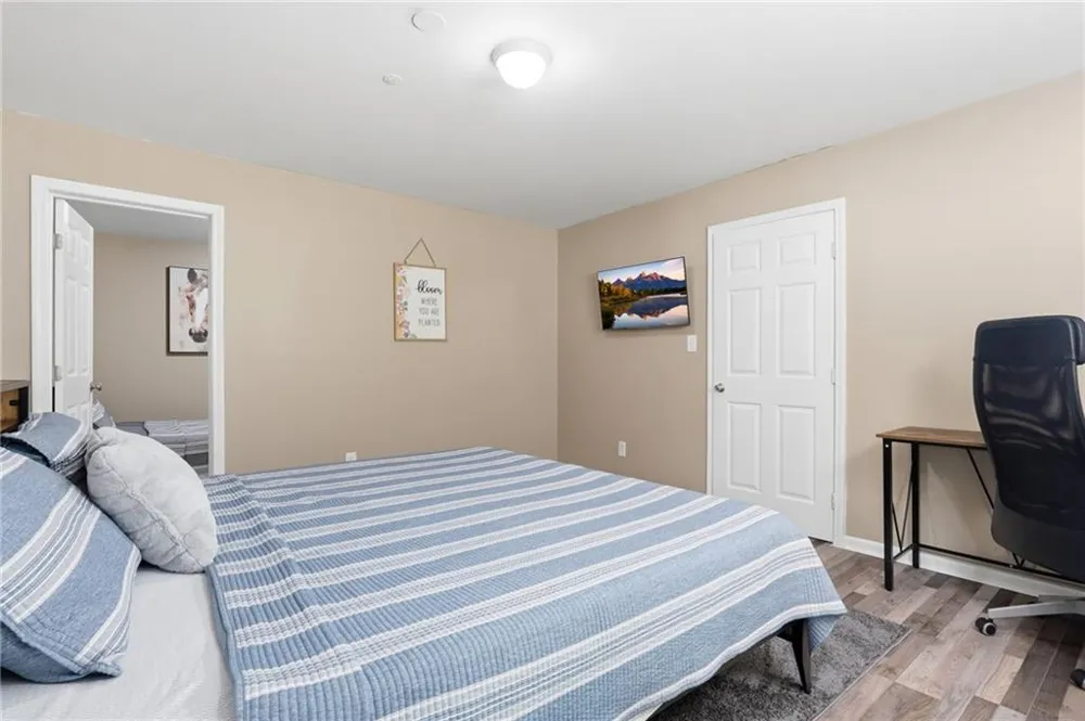5492 Skylar Creek Lane Buford, GA 30518