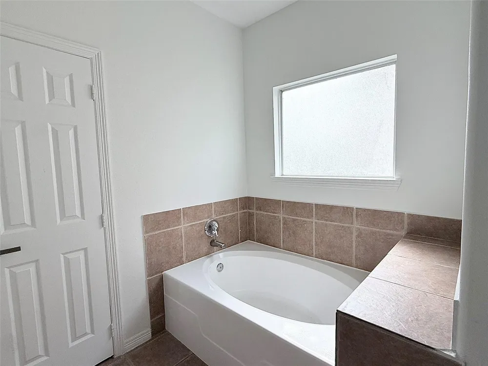 10023 Date Meadow Lane Tomball, TX 77375