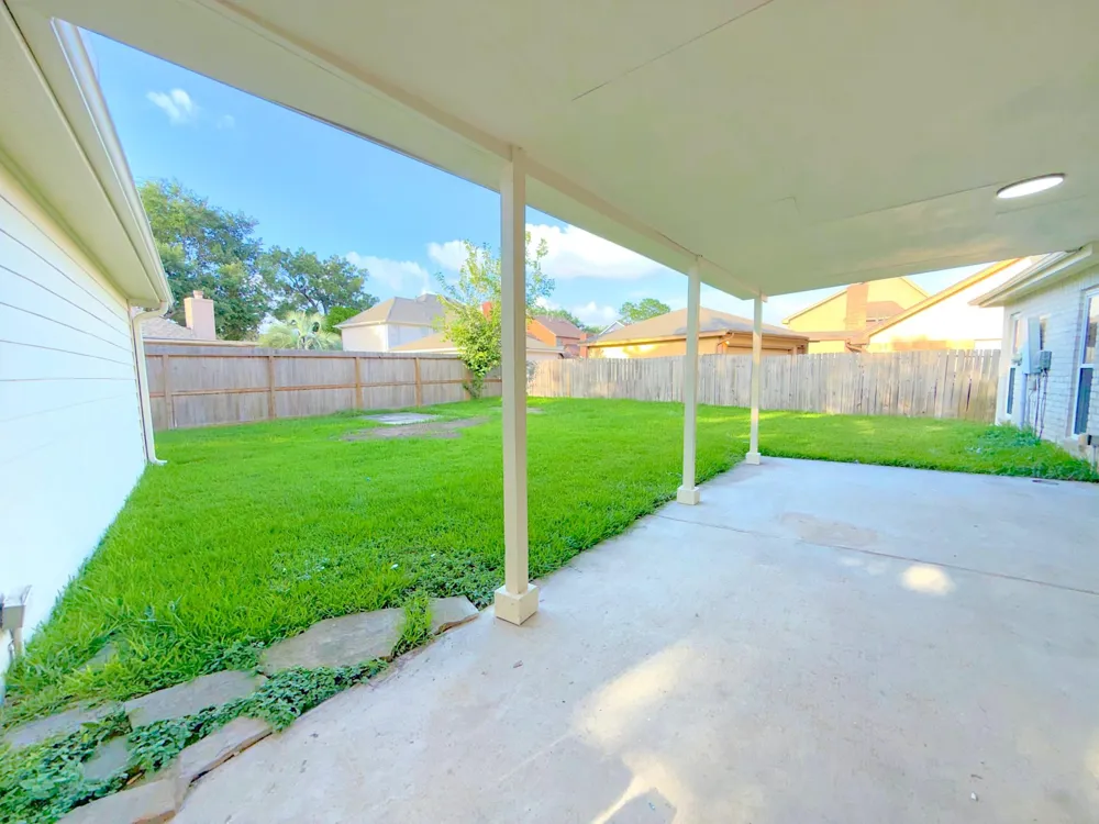 2210 Redcliff Drive Missouri City, TX 77489