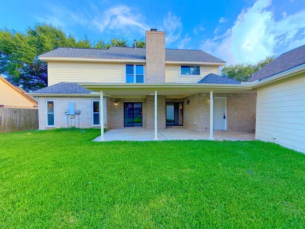 2210 Redcliff Drive Missouri City, TX 77489