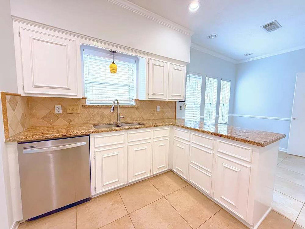 2210 Redcliff Drive Missouri City, TX 77489