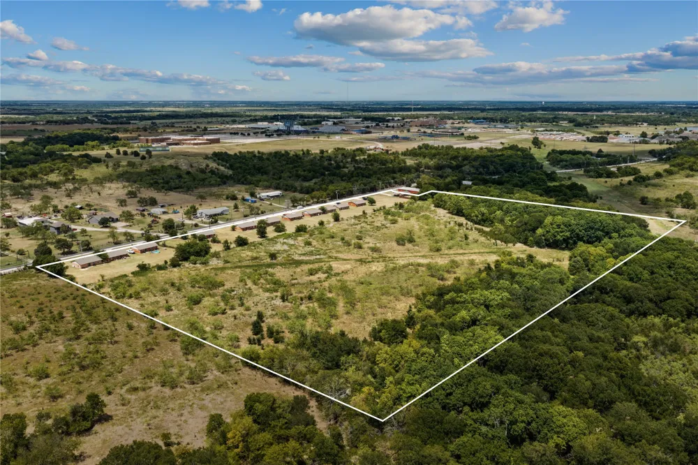 3201 NW CR 2004 Corsicana, TX 75110