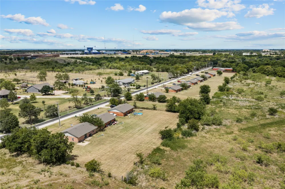3201 NW CR 2004 Corsicana, TX 75110