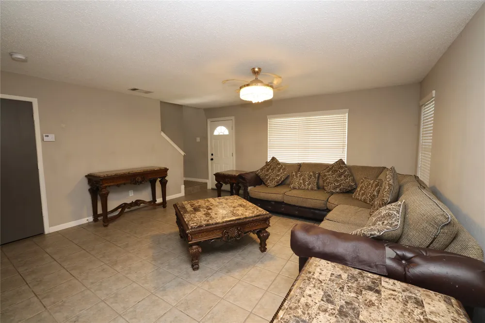 4360 Mesa Drive Carrollton, TX 75010