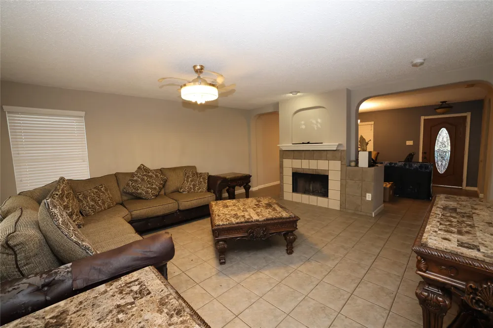 4360 Mesa Drive Carrollton, TX 75010