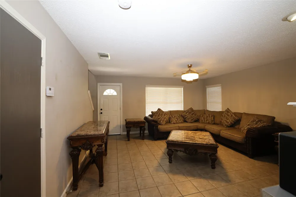 4360 Mesa Drive Carrollton, TX 75010