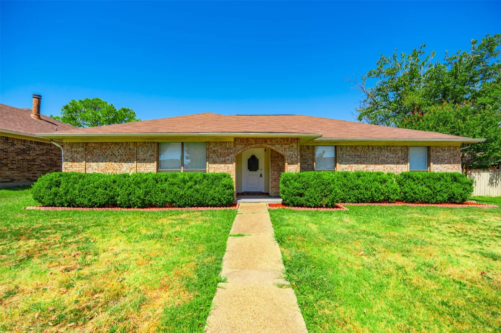 2517 Trenton Drive Mesquite, TX 75150
