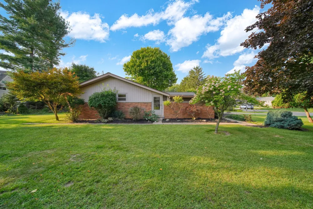 4182 Sheffield Drive Jackson, MI 49203