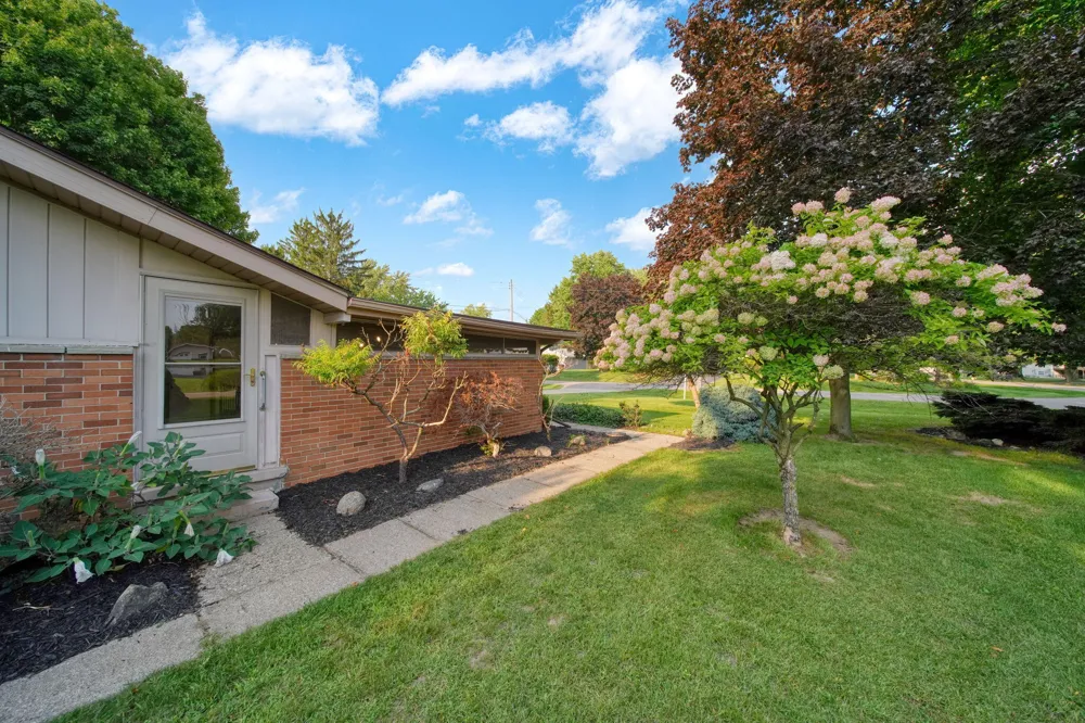 4182 Sheffield Drive Jackson, MI 49203