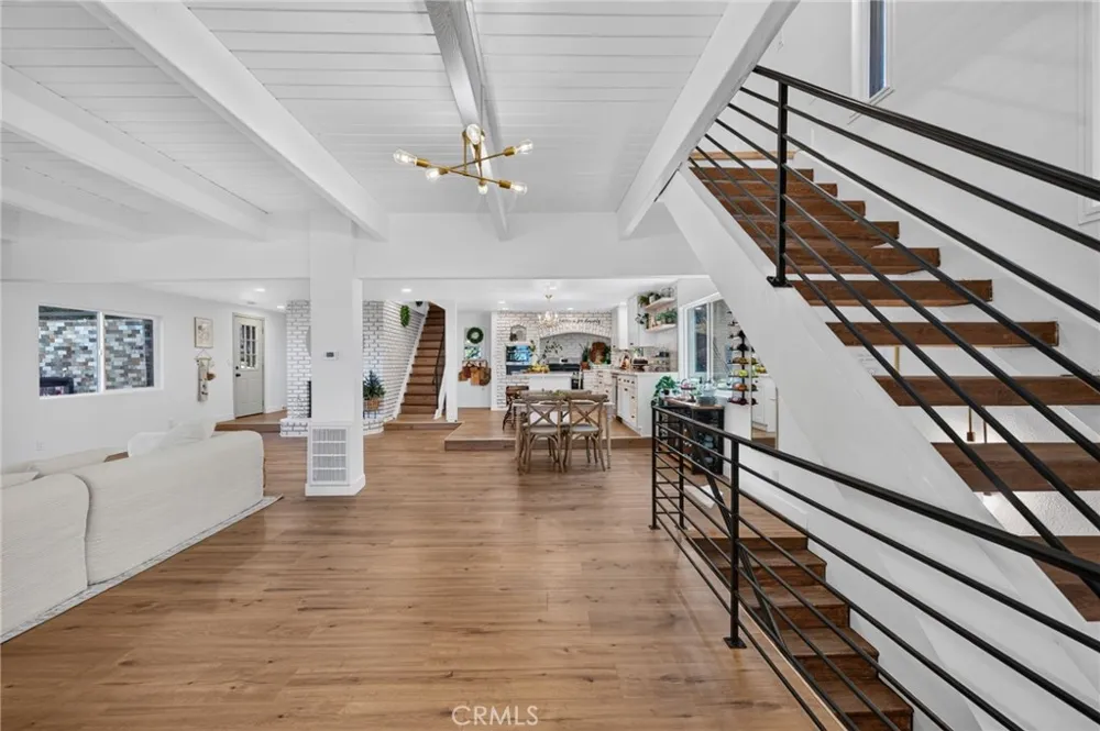 30916 Glen Oak Running Springs, CA 92382