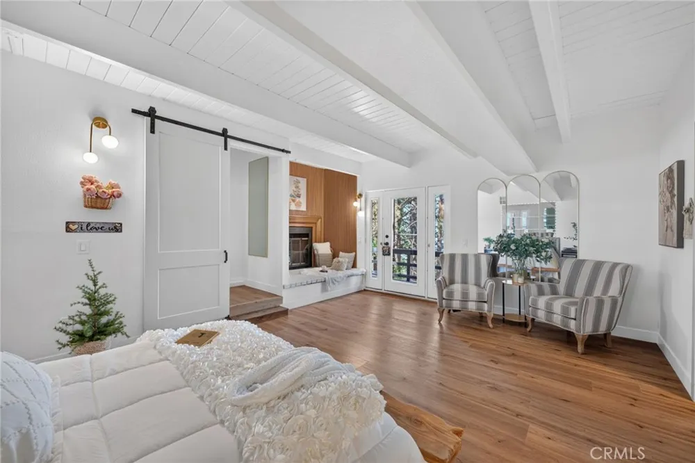 30916 Glen Oak Running Springs, CA 92382