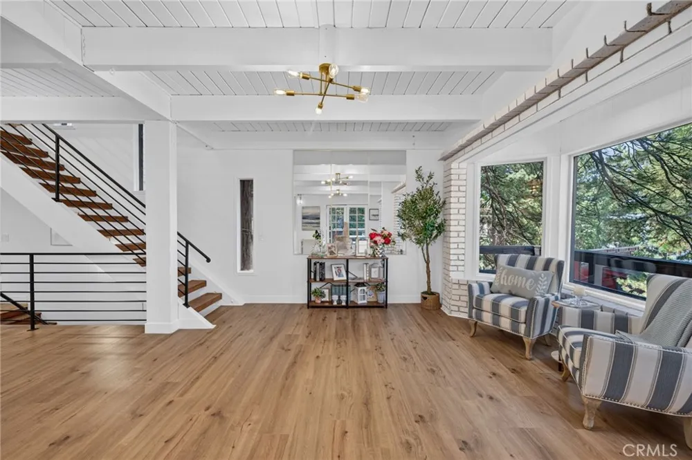 30916 Glen Oak Running Springs, CA 92382