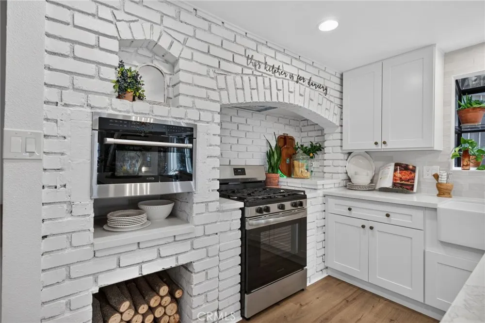 30916 Glen Oak Running Springs, CA 92382
